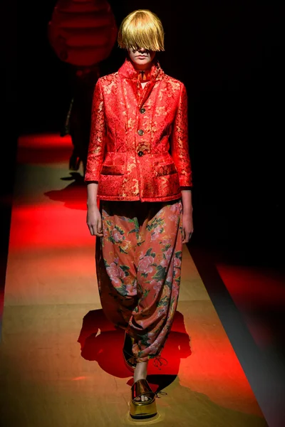 Look 37